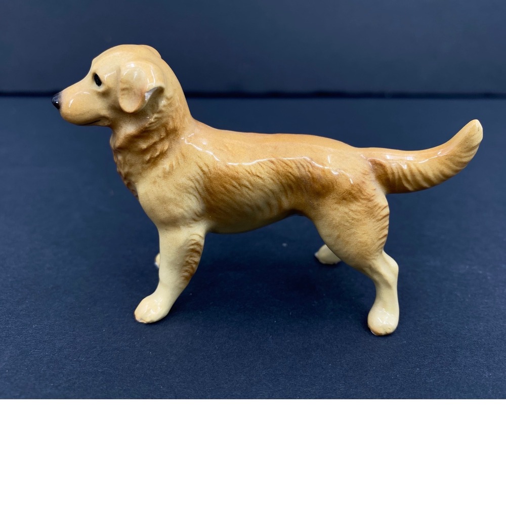 Hagen Renaker Golden Retriever Dog Figurine Porcelain Miniature Glossy FLAWED